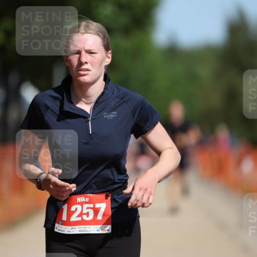 07.09.2025 - 19. Norderstedt Triathlon Michael Strokosch http://msf.ph/oto/8805399 07.09.2025 12:07:55 Laufen 1223, 1257 meine-sportfotos.de