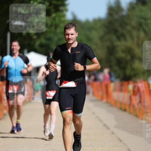 07.09.2025 - 19. Norderstedt Triathlon Michael Strokosch http://msf.ph/oto/8805482 07.09.2025 12:08:00 Laufen 734, 1223, 1288 meine-sportfotos.de