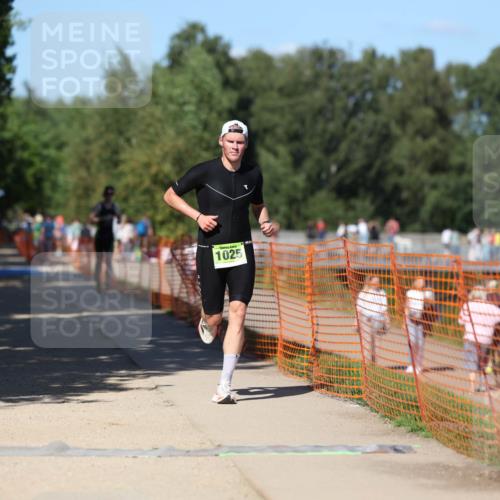 07.09.2025 - 19. Norderstedt Triathlon Michael Strokosch http://msf.ph/oto/8805576 07.09.2025 14:59:35 Laufen 1025 meine-sportfotos.de