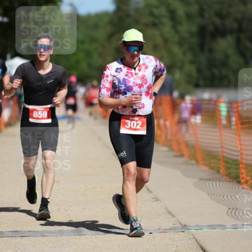 07.09.2025 - 19. Norderstedt Triathlon Michael Strokosch http://msf.ph/oto/8805615 07.09.2025 12:37:59 Laufen 302, 824, 859 meine-sportfotos.de