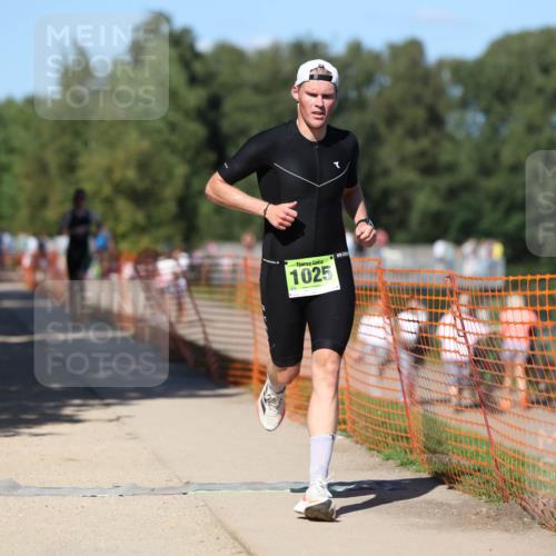 07.09.2025 - 19. Norderstedt Triathlon Michael Strokosch http://msf.ph/oto/8805617 07.09.2025 14:59:37 Laufen 1025 meine-sportfotos.de