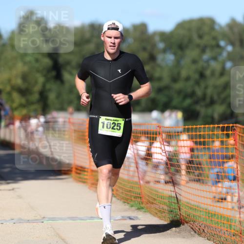07.09.2025 - 19. Norderstedt Triathlon Michael Strokosch http://msf.ph/oto/8805622 07.09.2025 14:59:37 Laufen 1025 meine-sportfotos.de