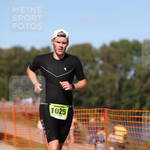 07.09.2025 - 19. Norderstedt Triathlon Michael Strokosch http://msf.ph/oto/8805630 07.09.2025 14:59:38 Laufen 995, 1025 meine-sportfotos.de