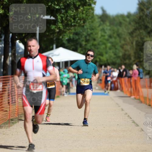 07.09.2025 - 19. Norderstedt Triathlon Michael Strokosch http://msf.ph/oto/8805637 07.09.2025 12:08:17 Laufen 1167, 1210, 1236 meine-sportfotos.de