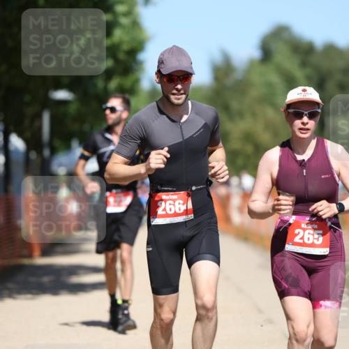 07.09.2025 - 19. Norderstedt Triathlon Michael Strokosch http://msf.ph/oto/8805689 07.09.2025 13:16:28 Laufen 265, 266, 1238 meine-sportfotos.de