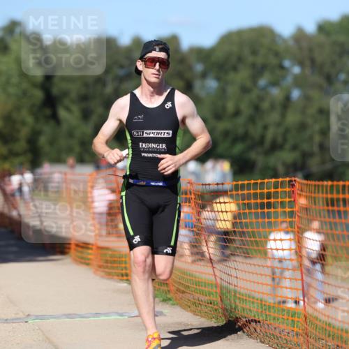 07.09.2025 - 19. Norderstedt Triathlon Michael Strokosch http://msf.ph/oto/8805694 07.09.2025 14:59:46 Laufen 995 meine-sportfotos.de