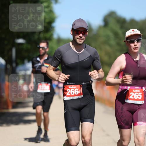 07.09.2025 - 19. Norderstedt Triathlon Michael Strokosch http://msf.ph/oto/8805695 07.09.2025 13:16:28 Laufen 265, 266, 1238 meine-sportfotos.de