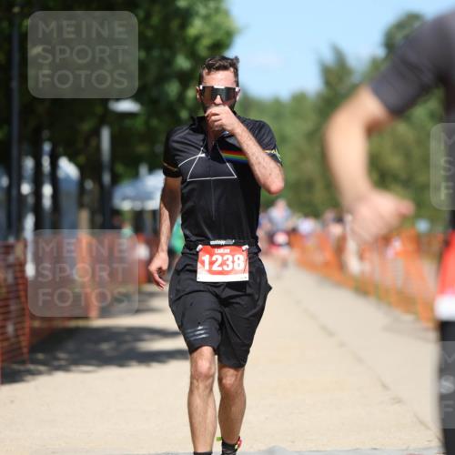 07.09.2025 - 19. Norderstedt Triathlon Michael Strokosch http://msf.ph/oto/8805710 07.09.2025 13:16:30 Laufen 265, 266, 1238 meine-sportfotos.de