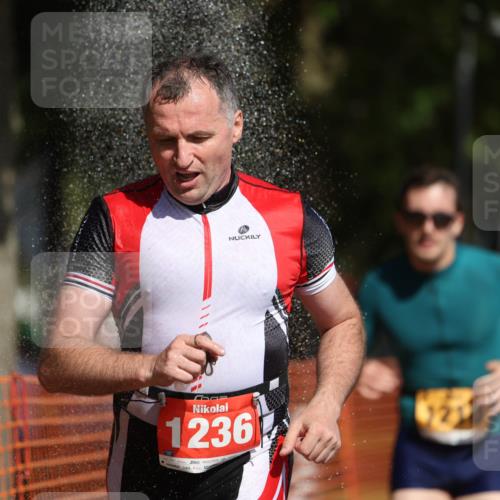 07.09.2025 - 19. Norderstedt Triathlon Michael Strokosch http://msf.ph/oto/8805716 07.09.2025 12:08:20 Laufen 1167, 1210, 1236 meine-sportfotos.de