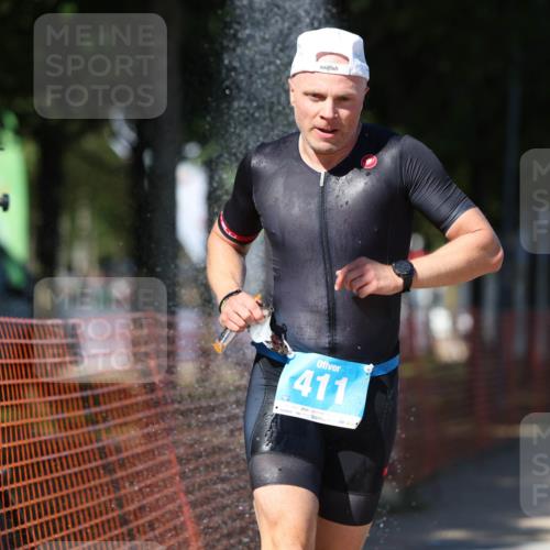 07.09.2025 - 19. Norderstedt Triathlon Michael Strokosch http://msf.ph/oto/8805763 07.09.2025 15:00:07 Laufen 411, 1012 meine-sportfotos.de