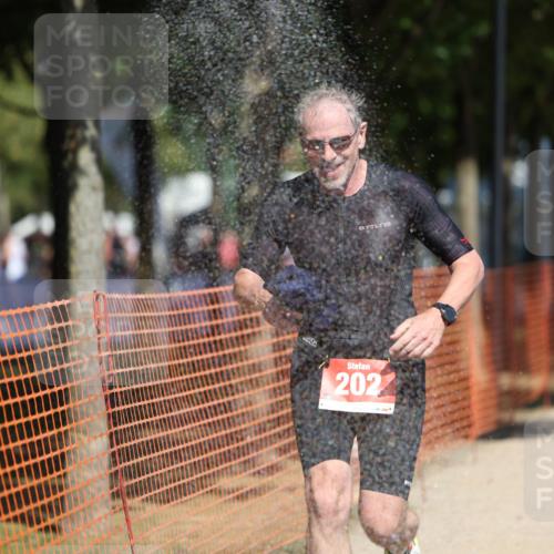 07.09.2025 - 19. Norderstedt Triathlon Michael Strokosch http://msf.ph/oto/8805768 07.09.2025 12:38:10 Laufen 136, 182, 202, 1378 meine-sportfotos.de