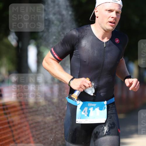 07.09.2025 - 19. Norderstedt Triathlon Michael Strokosch http://msf.ph/oto/8805776 07.09.2025 15:00:07 Laufen 411, 1012 meine-sportfotos.de