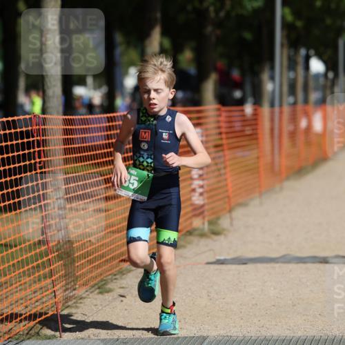 07.09.2025 - 19. Norderstedt Triathlon Michael Strokosch http://msf.ph/oto/8805877 07.09.2025 11:12:41 Laufen 85 meine-sportfotos.de