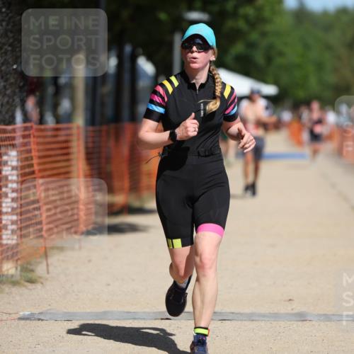 07.09.2025 - 19. Norderstedt Triathlon Michael Strokosch http://msf.ph/oto/8805899 07.09.2025 12:38:20 Laufen 182, 299, 715 meine-sportfotos.de