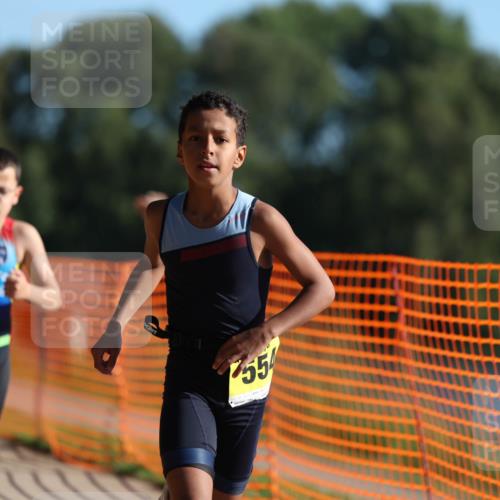 07.09.2025 - 19. Norderstedt Triathlon Michael Strokosch http://msf.ph/oto/8805902 07.09.2025 09:45:59 Laufen 554, 619, 634 meine-sportfotos.de