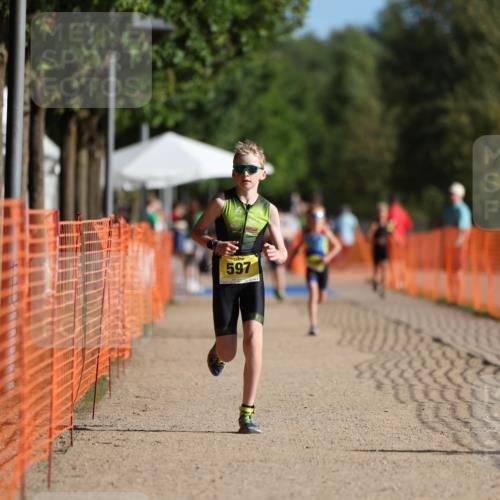 07.09.2025 - 19. Norderstedt Triathlon Michael Strokosch http://msf.ph/oto/8805957 07.09.2025 09:46:10 Laufen 597 meine-sportfotos.de