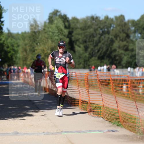 07.09.2025 - 19. Norderstedt Triathlon Michael Strokosch http://msf.ph/oto/8805962 07.09.2025 15:00:33 Laufen 984, 985 meine-sportfotos.de