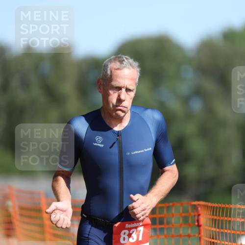 07.09.2025 - 19. Norderstedt Triathlon Michael Strokosch http://msf.ph/oto/8806001 07.09.2025 12:08:36 Laufen 837 meine-sportfotos.de