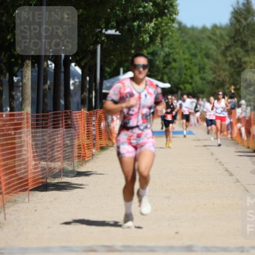 07.09.2025 - 19. Norderstedt Triathlon Michael Strokosch http://msf.ph/oto/8806109 07.09.2025 12:38:51 Laufen 195 meine-sportfotos.de