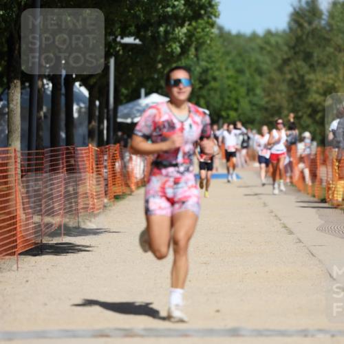 07.09.2025 - 19. Norderstedt Triathlon Michael Strokosch http://msf.ph/oto/8806117 07.09.2025 12:38:51 Laufen 195 meine-sportfotos.de