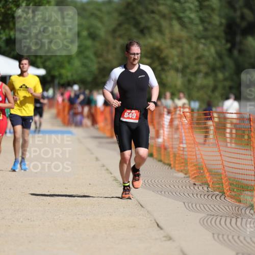 07.09.2025 - 19. Norderstedt Triathlon Michael Strokosch http://msf.ph/oto/8806191 07.09.2025 12:09:12 Laufen 228, 849, 1189 meine-sportfotos.de