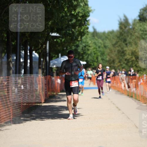 07.09.2025 - 19. Norderstedt Triathlon Michael Strokosch http://msf.ph/oto/8806200 07.09.2025 13:17:23 Laufen 288, 330 meine-sportfotos.de
