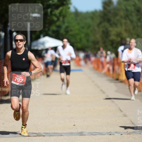 07.09.2025 - 19. Norderstedt Triathlon Michael Strokosch http://msf.ph/oto/8806238 07.09.2025 12:39:01 Laufen 165, 273, 724, 792 meine-sportfotos.de