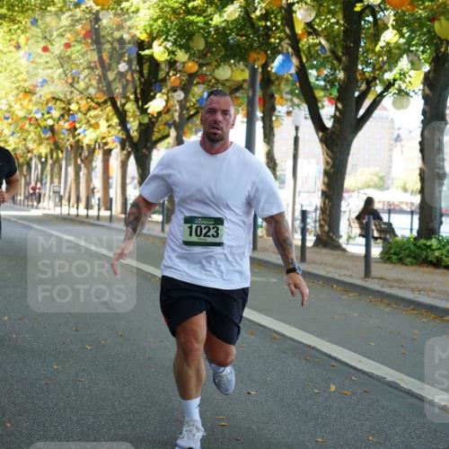 07.09.2025 - BARMER Alsterlauf Yannick Fuchs http://msf.ph/oto/8806281 07.09.2025 11:55:00 Laufen 8382, 1023 meine-sportfotos.de