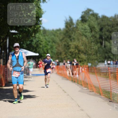 07.09.2025 - 19. Norderstedt Triathlon Michael Strokosch http://msf.ph/oto/8806309 07.09.2025 13:17:35 Laufen 323, 750, 777 meine-sportfotos.de