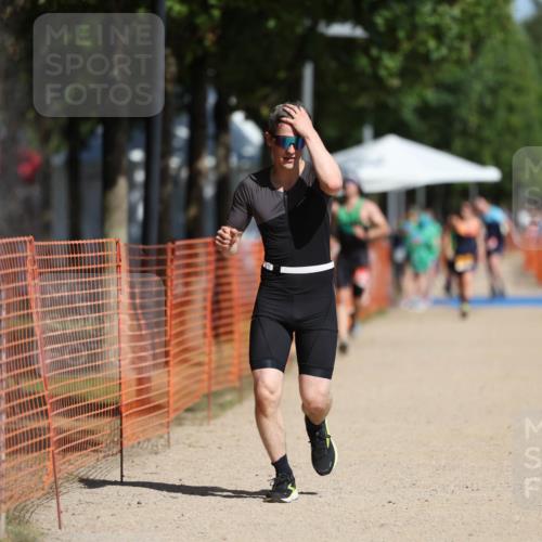 07.09.2025 - 19. Norderstedt Triathlon Michael Strokosch http://msf.ph/oto/8806317 07.09.2025 12:09:32 Laufen 859, 1383 meine-sportfotos.de