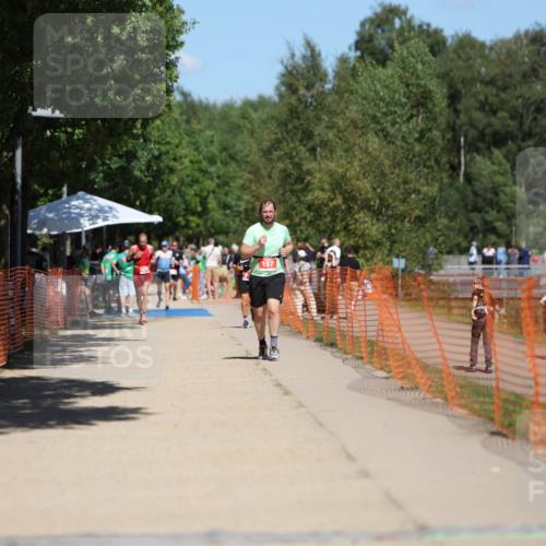 07.09.2025 - 19. Norderstedt Triathlon Michael Strokosch http://msf.ph/oto/8806356 07.09.2025 13:17:44 Laufen 777 meine-sportfotos.de