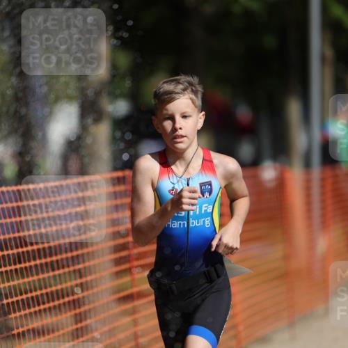 07.09.2025 - 19. Norderstedt Triathlon Michael Strokosch http://msf.ph/oto/8806368 07.09.2025 11:15:08 Laufen 98 meine-sportfotos.de