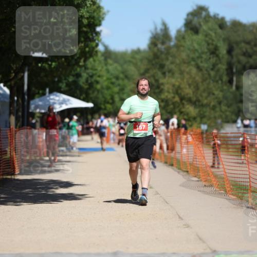 07.09.2025 - 19. Norderstedt Triathlon Michael Strokosch http://msf.ph/oto/8806380 07.09.2025 13:17:49 Laufen 157 meine-sportfotos.de