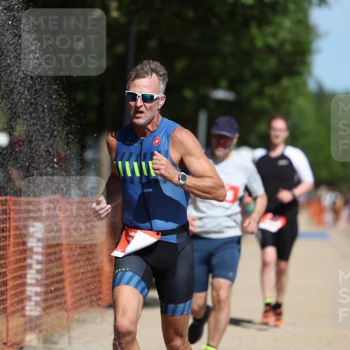 07.09.2025 - 19. Norderstedt Triathlon Michael Strokosch http://msf.ph/oto/8806386 07.09.2025 12:39:13 Laufen 791, 826, 849 meine-sportfotos.de