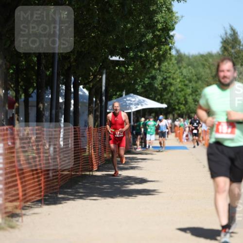 07.09.2025 - 19. Norderstedt Triathlon Michael Strokosch http://msf.ph/oto/8806421 07.09.2025 13:17:52 Laufen 157, 239, 1216 meine-sportfotos.de