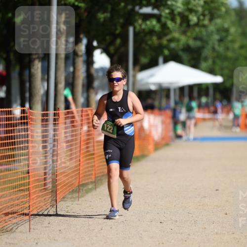 07.09.2025 - 19. Norderstedt Triathlon Michael Strokosch http://msf.ph/oto/8806422 07.09.2025 11:15:29 Laufen 122 meine-sportfotos.de