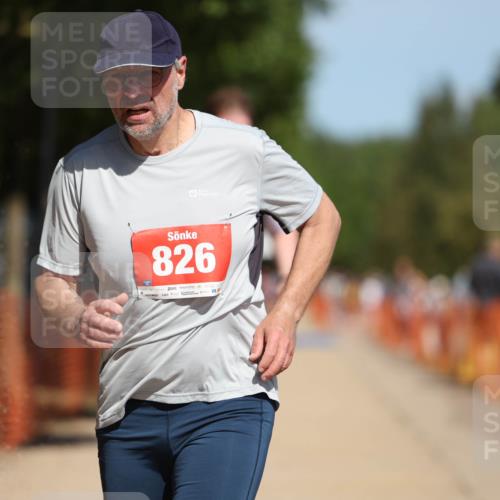 07.09.2025 - 19. Norderstedt Triathlon Michael Strokosch http://msf.ph/oto/8806457 07.09.2025 12:39:16 Laufen 791, 826, 849 meine-sportfotos.de