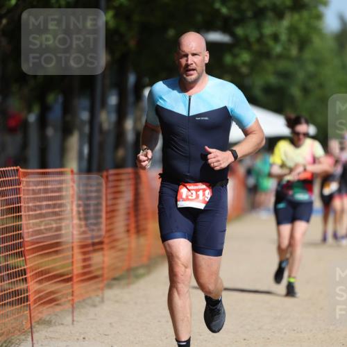 07.09.2025 - 19. Norderstedt Triathlon Michael Strokosch http://msf.ph/oto/8806463 07.09.2025 12:09:52 Laufen 860, 1153, 1319 meine-sportfotos.de