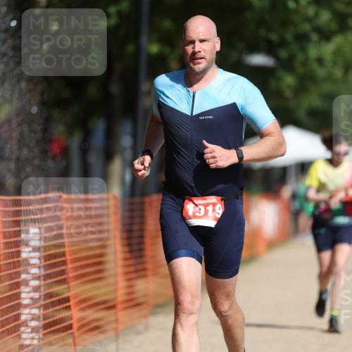 07.09.2025 - 19. Norderstedt Triathlon Michael Strokosch http://msf.ph/oto/8806468 07.09.2025 12:09:53 Laufen 860, 1153, 1319 meine-sportfotos.de