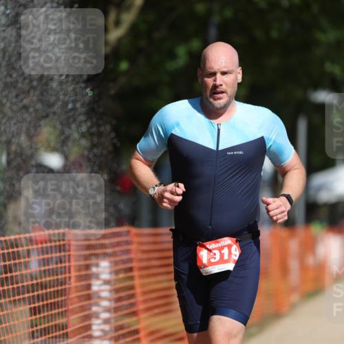 07.09.2025 - 19. Norderstedt Triathlon Michael Strokosch http://msf.ph/oto/8806472 07.09.2025 12:09:53 Laufen 860, 1153, 1319 meine-sportfotos.de