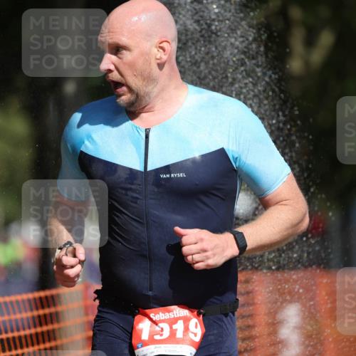 07.09.2025 - 19. Norderstedt Triathlon Michael Strokosch http://msf.ph/oto/8806491 07.09.2025 12:09:54 Laufen 860, 1153, 1197, 1319 meine-sportfotos.de