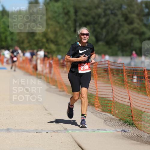 07.09.2025 - 19. Norderstedt Triathlon Michael Strokosch http://msf.ph/oto/8806502 07.09.2025 13:17:57 Laufen 157, 239, 1216 meine-sportfotos.de