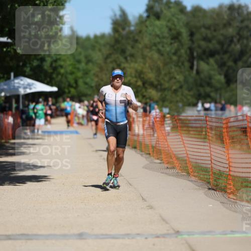 07.09.2025 - 19. Norderstedt Triathlon Michael Strokosch http://msf.ph/oto/8806536 07.09.2025 13:18:07 Laufen 241 meine-sportfotos.de