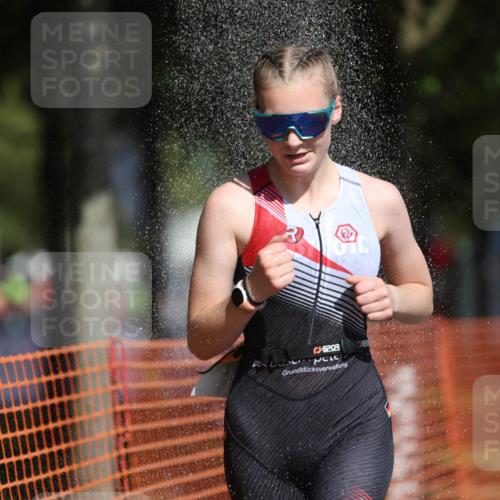 07.09.2025 - 19. Norderstedt Triathlon Michael Strokosch http://msf.ph/oto/8806574 07.09.2025 12:10:01 Laufen 860, 1153, 1197 meine-sportfotos.de