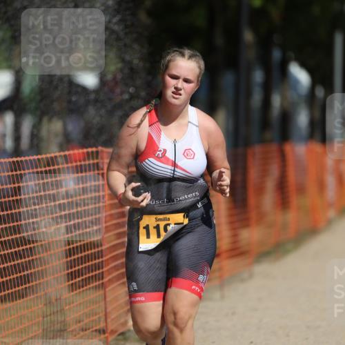 07.09.2025 - 19. Norderstedt Triathlon Michael Strokosch http://msf.ph/oto/8806585 07.09.2025 12:10:03 Laufen 1153, 1197 meine-sportfotos.de