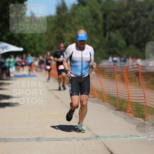 07.09.2025 - 19. Norderstedt Triathlon Michael Strokosch http://msf.ph/oto/8806595 07.09.2025 13:18:09 Laufen 241 meine-sportfotos.de