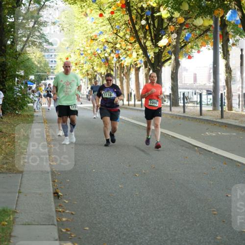 07.09.2025 - BARMER Alsterlauf Yannick Fuchs http://msf.ph/oto/8806675 07.09.2025 11:55:20 Laufen 2025, 1119, 1118, 1096 meine-sportfotos.de