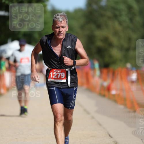 07.09.2025 - 19. Norderstedt Triathlon Michael Strokosch http://msf.ph/oto/8806680 07.09.2025 12:10:17 Laufen 826, 1164, 1279 meine-sportfotos.de