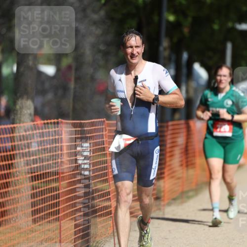 07.09.2025 - 19. Norderstedt Triathlon Michael Strokosch http://msf.ph/oto/8806748 07.09.2025 12:10:29 Laufen 720, 763, 782, 1363 meine-sportfotos.de