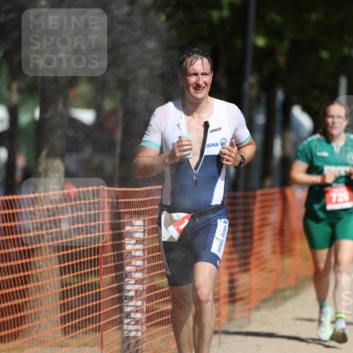 07.09.2025 - 19. Norderstedt Triathlon Michael Strokosch http://msf.ph/oto/8806750 07.09.2025 12:10:29 Laufen 720, 763, 782, 1363 meine-sportfotos.de